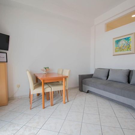 Apartments Manuela - באסקה וודה מראה חיצוני תמונה