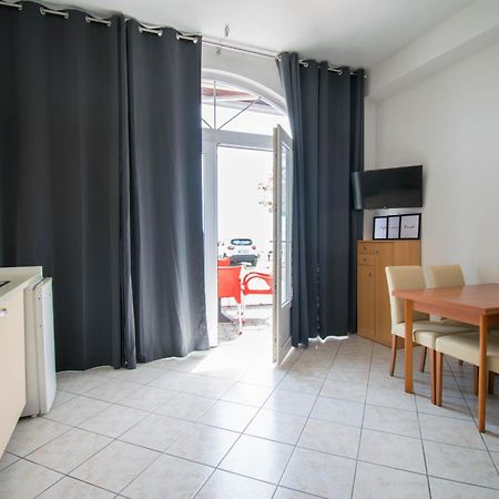 Apartments Manuela - באסקה וודה מראה חיצוני תמונה